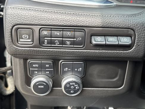 Used 2022 GMC Yukon Denali image 20