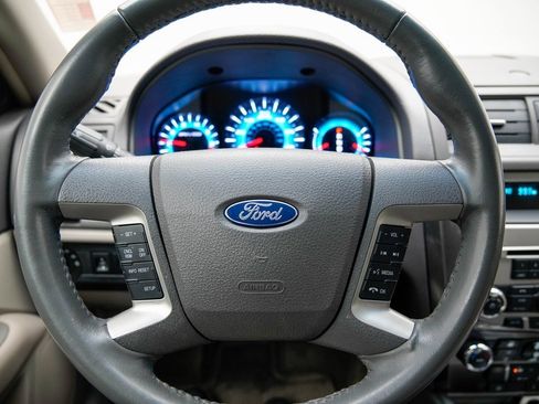Used 2012 Ford Fusion SEL image 33