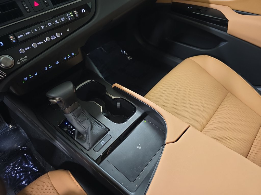 Used 2025 Lexus ES 350 w/ Premium Package FWD image 26