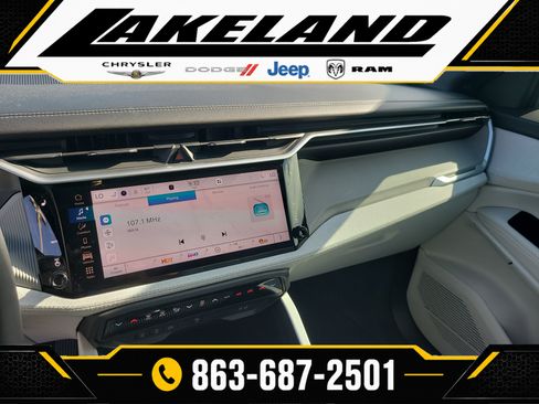 Used 2026 Jeep Cherokee Laredo AWD/4WD image 19