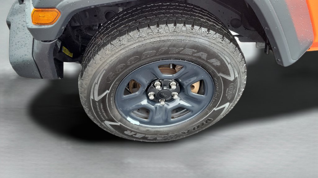 Used 2023 Jeep Wrangler Sport AWD/4WD image 24