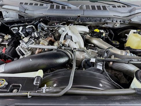 Used 2020 Ford F250 XLT AWD/4WD image 13