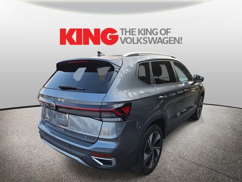 New 2025 Volkswagen Taos SE image 7