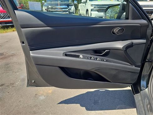 New 2025 Hyundai Elantra Sport image 13