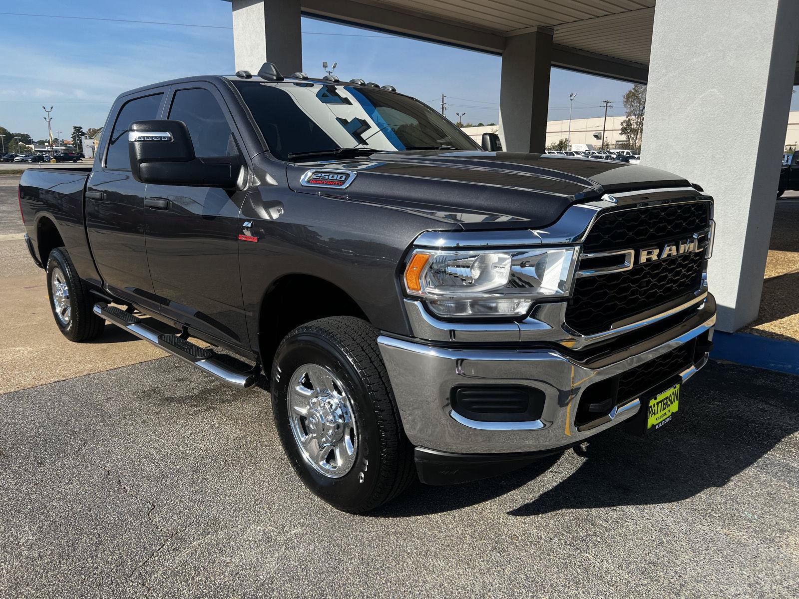 Used 2024 RAM 2500 Tradesman w/ Chrome Appearance Group AWD/4WD image 2