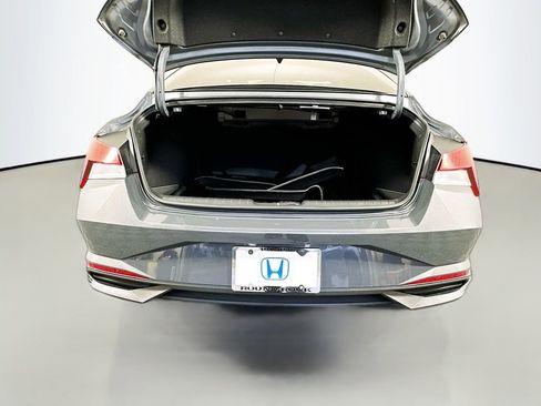 Used 2023 Hyundai Elantra SEL w/ Convenience Package FWD image 26
