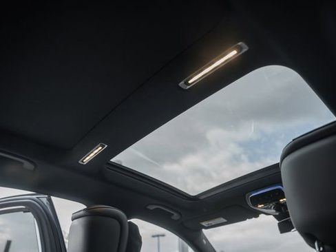 New 2026 Mercedes-Benz S 580 4MATIC Sedan image 32