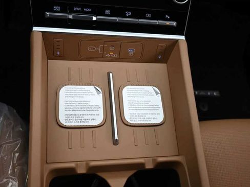 New 2026 Hyundai Santa Fe Calligraphy AWD/4WD image 17