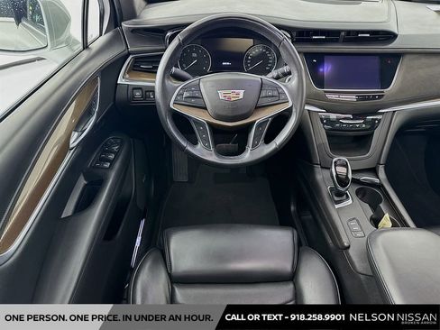 Used 2017 Cadillac XT5 Platinum AWD/4WD image 24