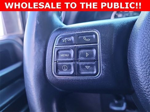 Used 2015 Jeep Wrangler Unlimited Rubicon w/ Connectivity Group image 27