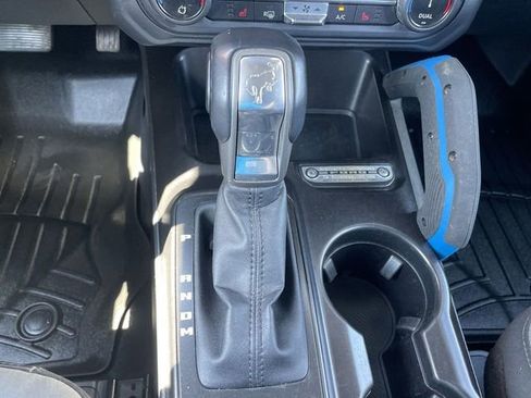 Used 2022 Ford Bronco Black Diamond image 16