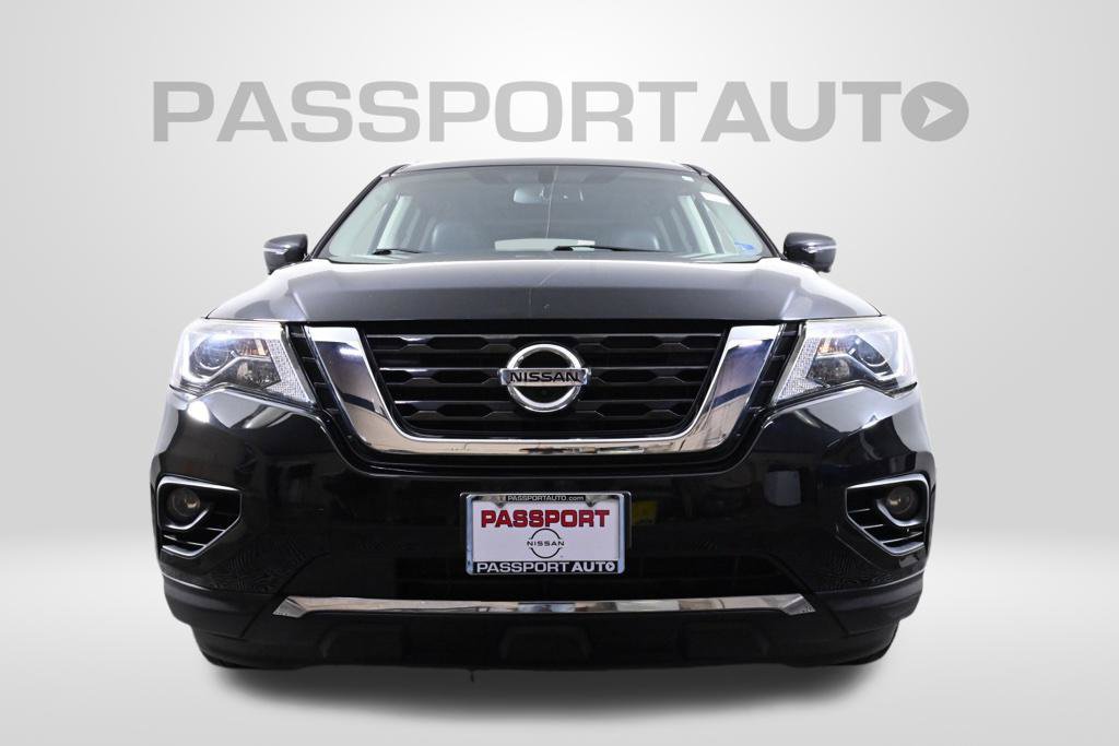 Used 2020 Nissan Pathfinder Platinum AWD/4WD image 2