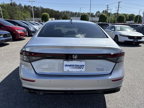 Certified 2025 Honda Accord Touring image 9