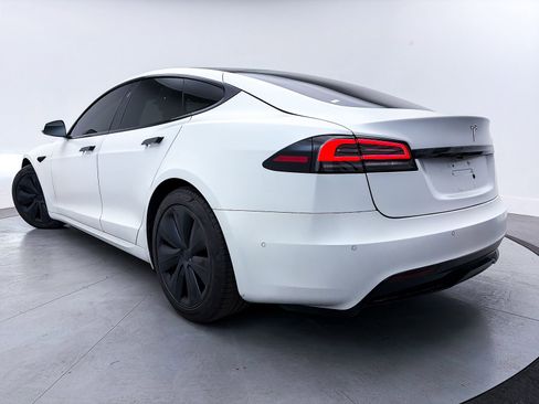 Used 2022 Tesla Model S image 2