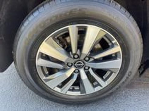 Certified 2023 Nissan Pathfinder SL w/ SL Premium Package AWD/4WD image 24