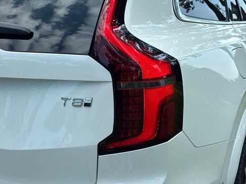 New 2026 Volvo XC90 T8 Plus w/ Protection Package Premier AWD/4WD image 14