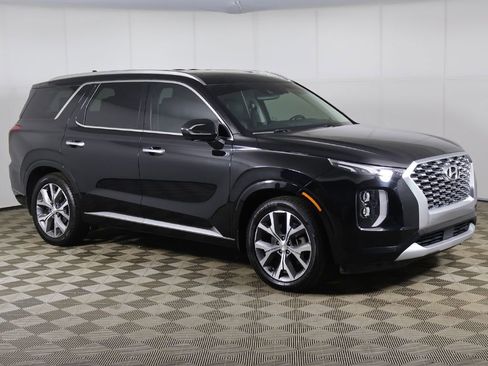 Used 2021 Hyundai Palisade Limited w/ Winter Package AWD/4WD image 2