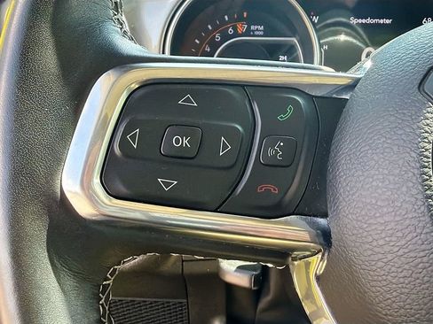 Used 2022 Jeep Wrangler Unlimited Sahara w/ Cold Weather Group AWD/4WD image 33