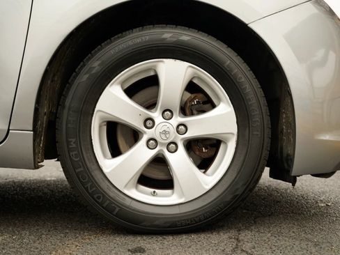 Used 2014 Toyota Sienna LE FWD image 17