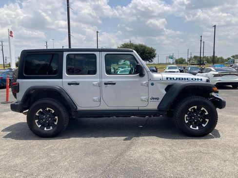 Used 2024 Jeep Wrangler Unlimited Rubicon 4xe AWD/4WD image 4