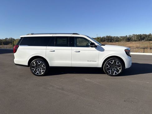 New 2026 Ford Expedition Max Platinum w/ Platinum Ultimate Package AWD/4WD image 3