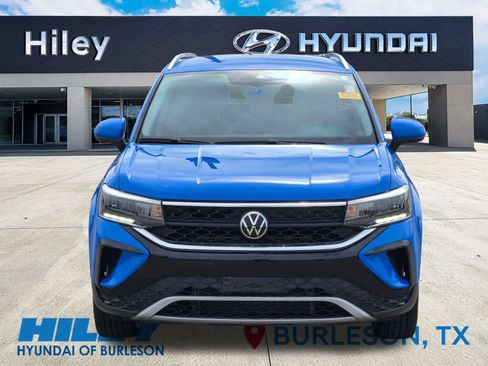 Used 2023 Volkswagen Taos SE FWD image 8