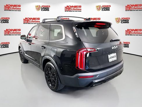 Used 2022 Kia Telluride EX w/ EX Premium Package AWD/4WD image 2