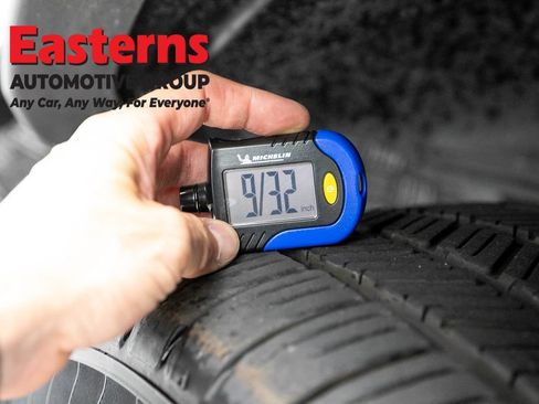 Used 2019 RAM 1500 Laramie AWD/4WD image 28