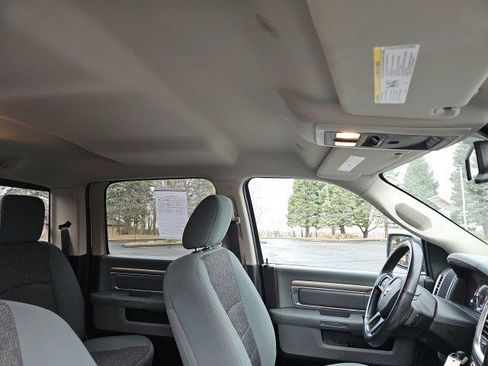 Used 2018 RAM 1500 SLT image 13