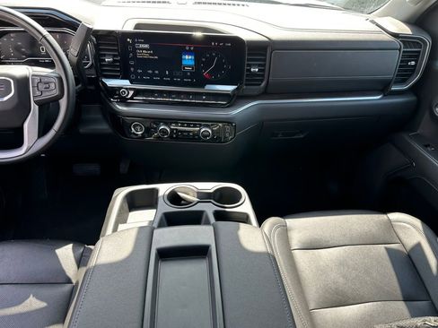 Used 2024 GMC Sierra 1500 SLT AWD/4WD image 19