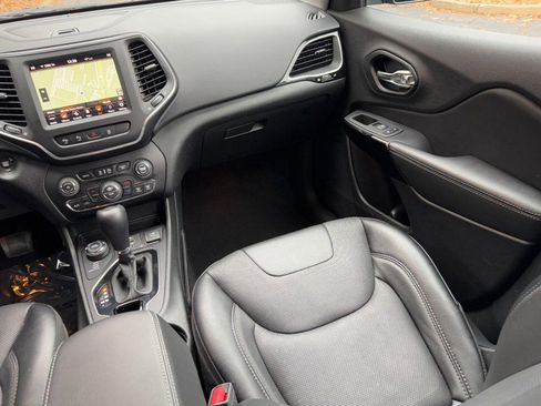 Used 2023 Jeep Cherokee Altitude Lux image 15