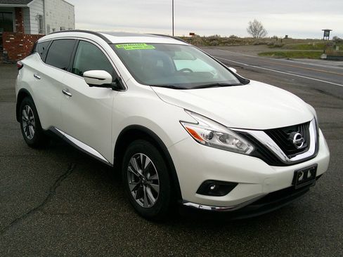 Used 2017 Nissan Murano SV image 1
