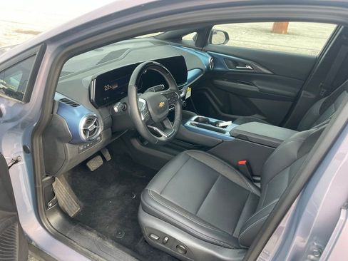 Used 2024 Chevrolet Equinox EV LT w/ Active Safety Package 3 FWD image 13