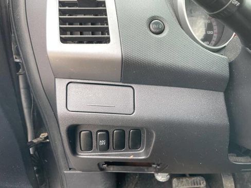 Used 2007 Mitsubishi Outlander XLS image 35