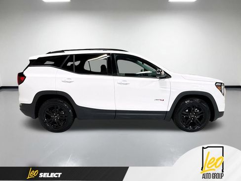 Used 2024 GMC Terrain AT4 w/ Tech Package AWD/4WD image 6