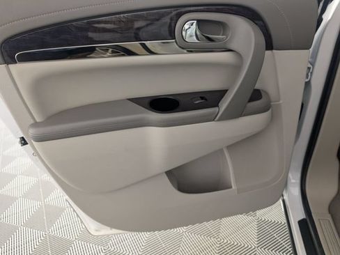 Used 2017 Buick Enclave Leather FWD image 25