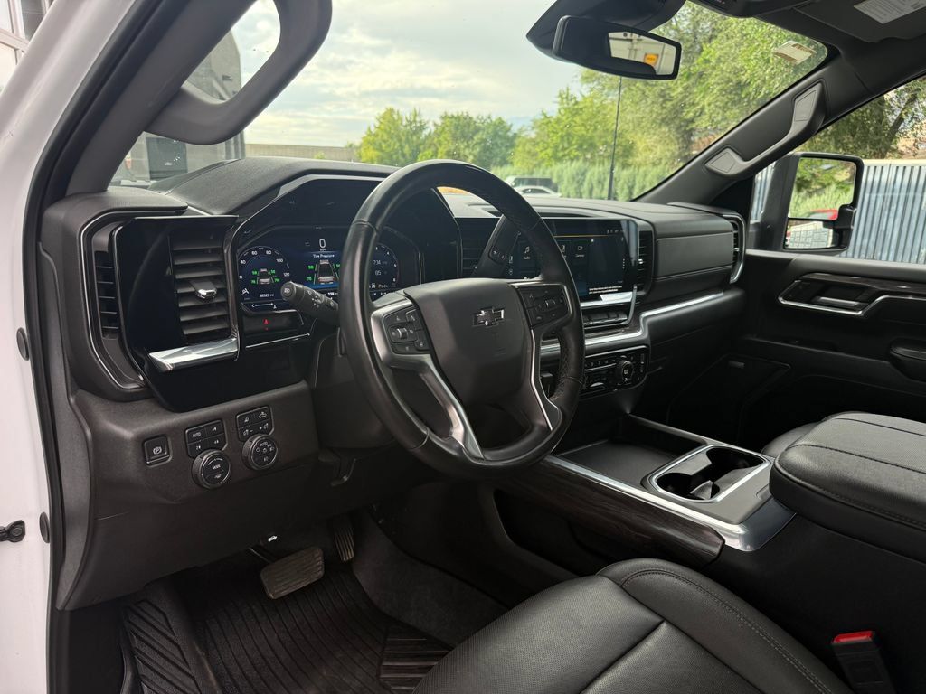 Used 2024 Chevrolet Silverado 3500 LTZ w/ LTZ Plus Package AWD/4WD image 24