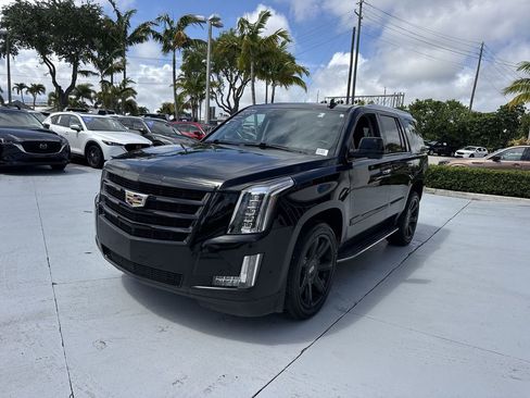 Used 2020 Cadillac Escalade Luxury AWD/4WD image 9