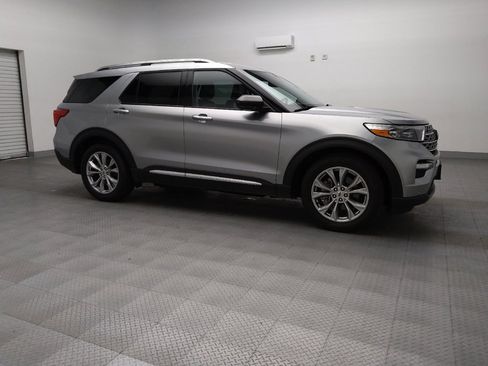 Used 2023 Ford Explorer Limited image 11