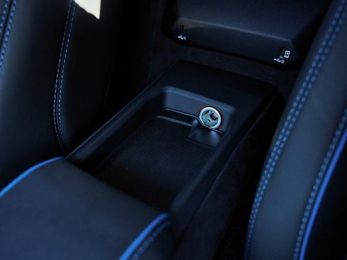 Used 2023 Lamborghini Huracan Tecnica image 52