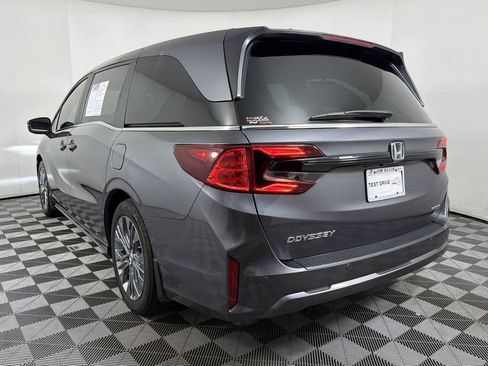 Used 2025 Honda Odyssey Touring image 4