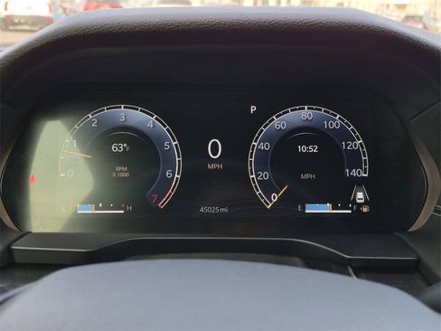 Used 2023 Jeep Grand Cherokee Altitude image 17