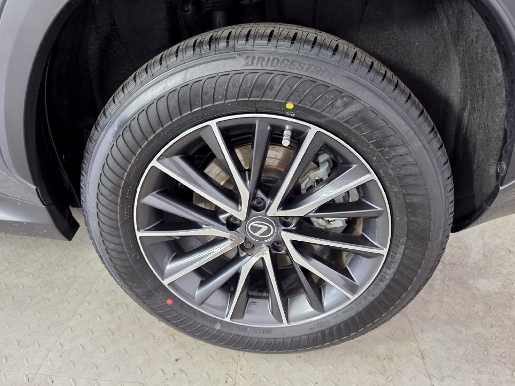 Used 2023 Lexus NX 350 AWD image 17