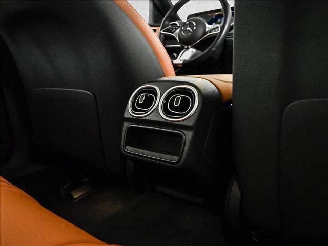 Certified 2026 Mercedes-Benz C 300 4MATIC Sedan image 19