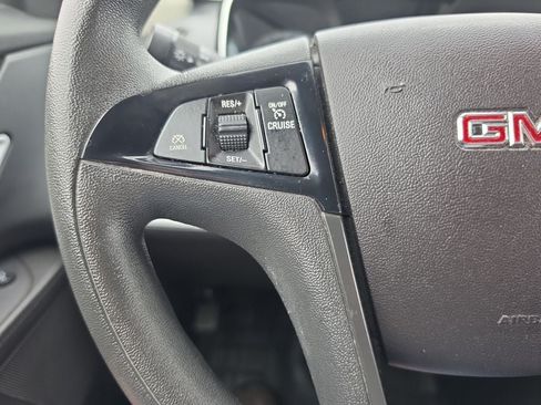 Used 2017 GMC Terrain SLE FWD image 17