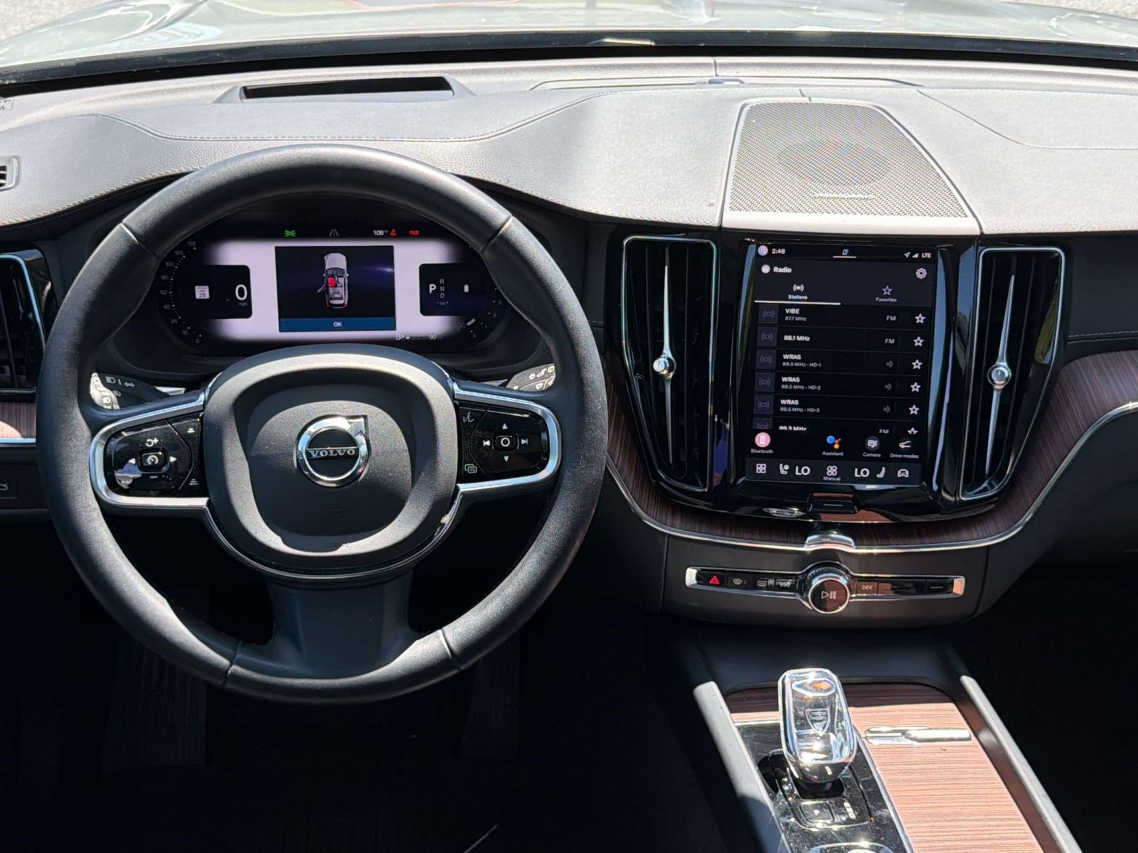 Certified 2024 Volvo XC60 B5 Ultimate w/ Climate Package AWD/4WD image 29