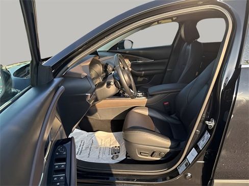 Used 2023 MAZDA CX-30 AWD 2.5 S w/ Premium Package image 9