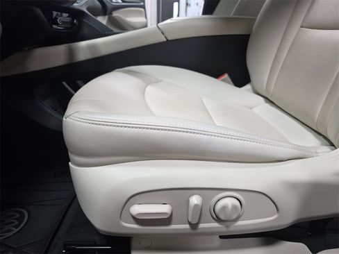 Used 2023 Buick Enclave Essence w/ Experience Buick Package image 29