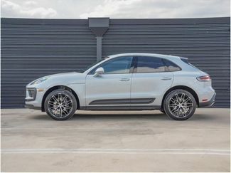 Certified 2025 Porsche Macan video 2