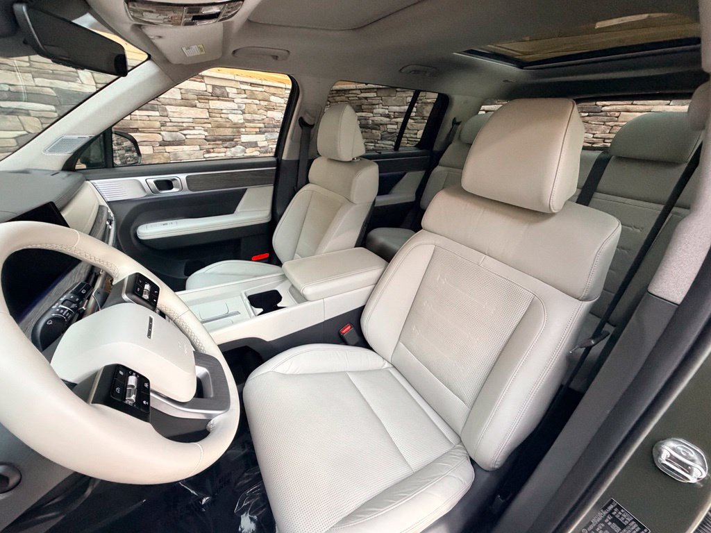 Used 2024 Hyundai Santa Fe Limited AWD/4WD image 21